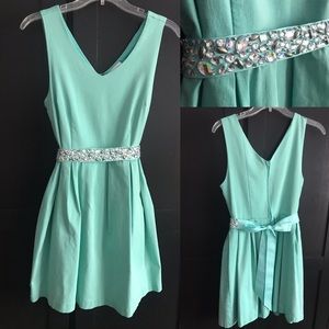 💋2 for $30💋 Honey and Rosie mint green dress